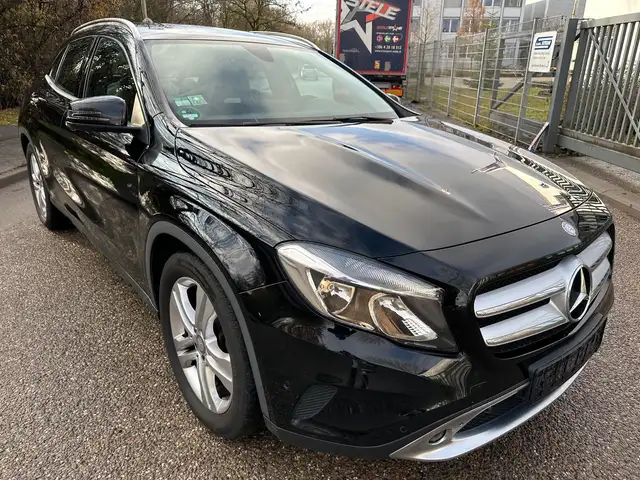 Mercedes-Benz GLA 220 CDI Aut. / d 4Matic
