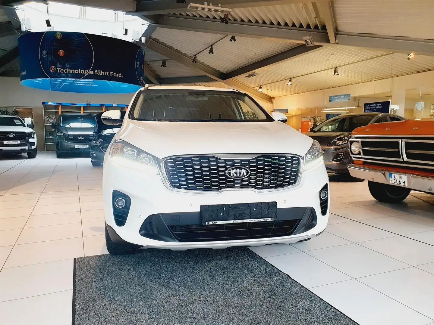 Kia Sorento 2.2 CRDi Vision 2WD Automatik PDC Tem... Weiß - 2