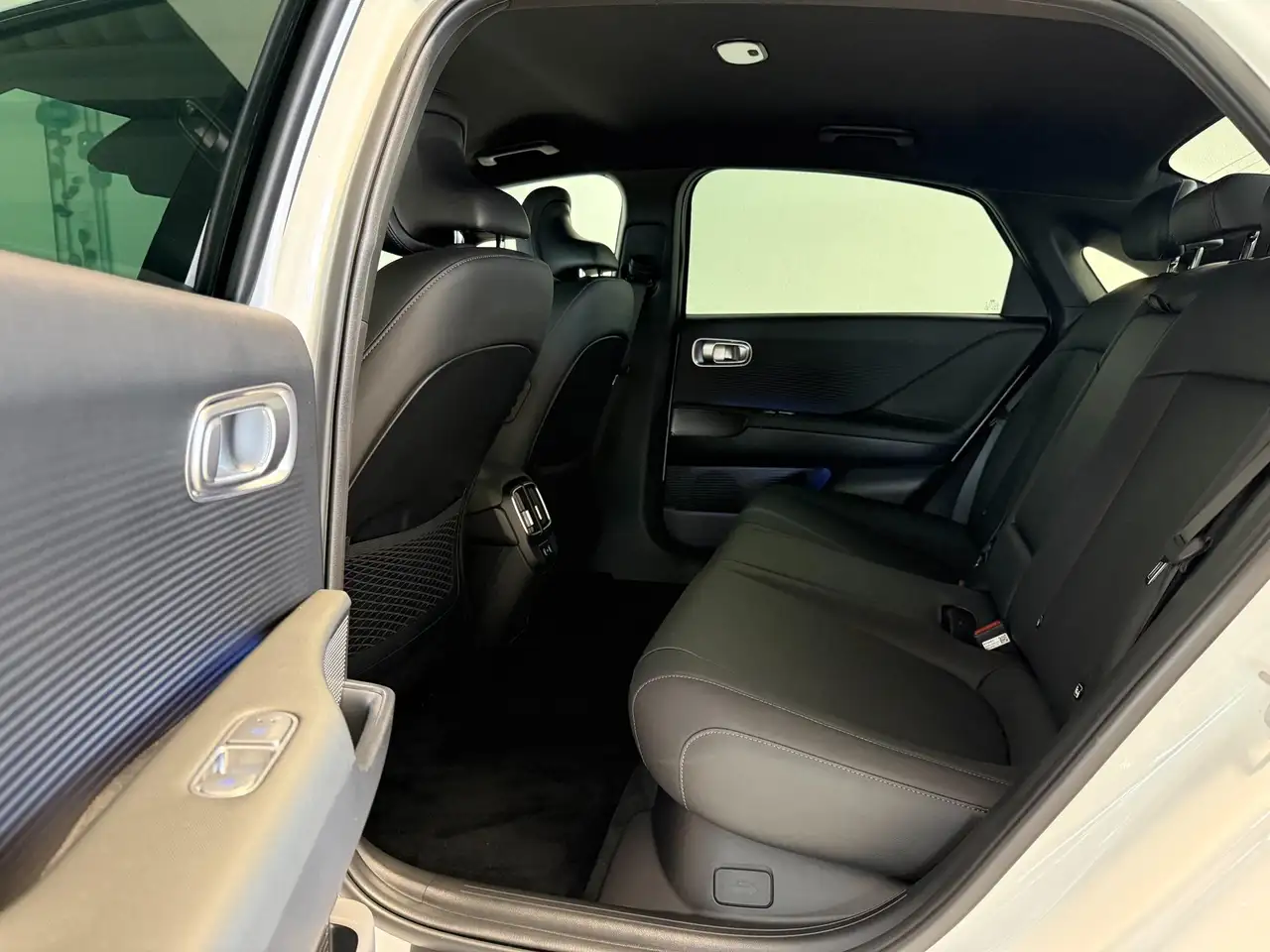 Hyundai Ioniq Top Line Long Range 77,4 kWh 4WD 239 kW (325 PS..., миниатюра 15