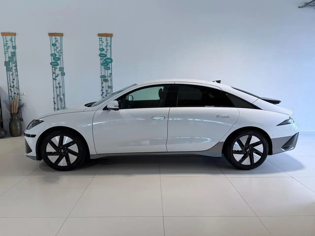 Hyundai Ioniq Top Line Long Range 77,4 kWh 4WD 239 kW (325 PS..., миниатюра 3