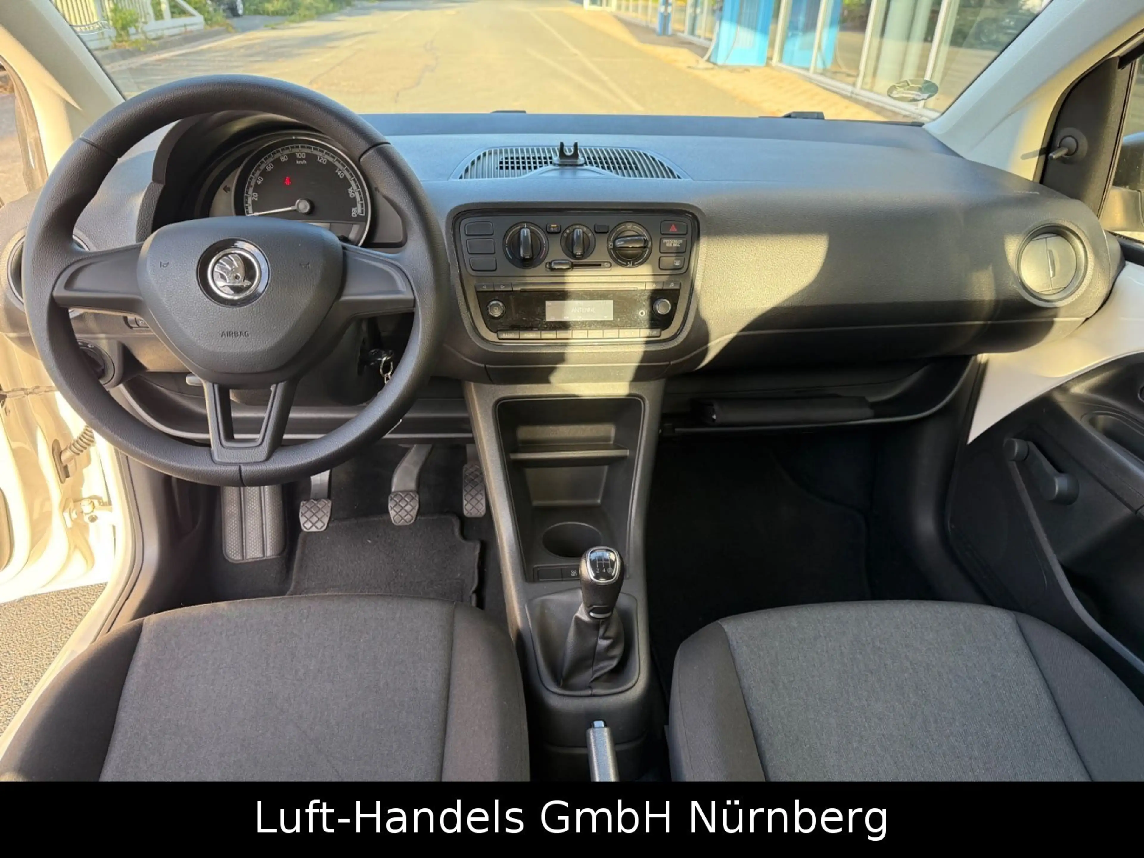 Skoda Citigo Active Klima 1.Hand Service Neu — photo 13
