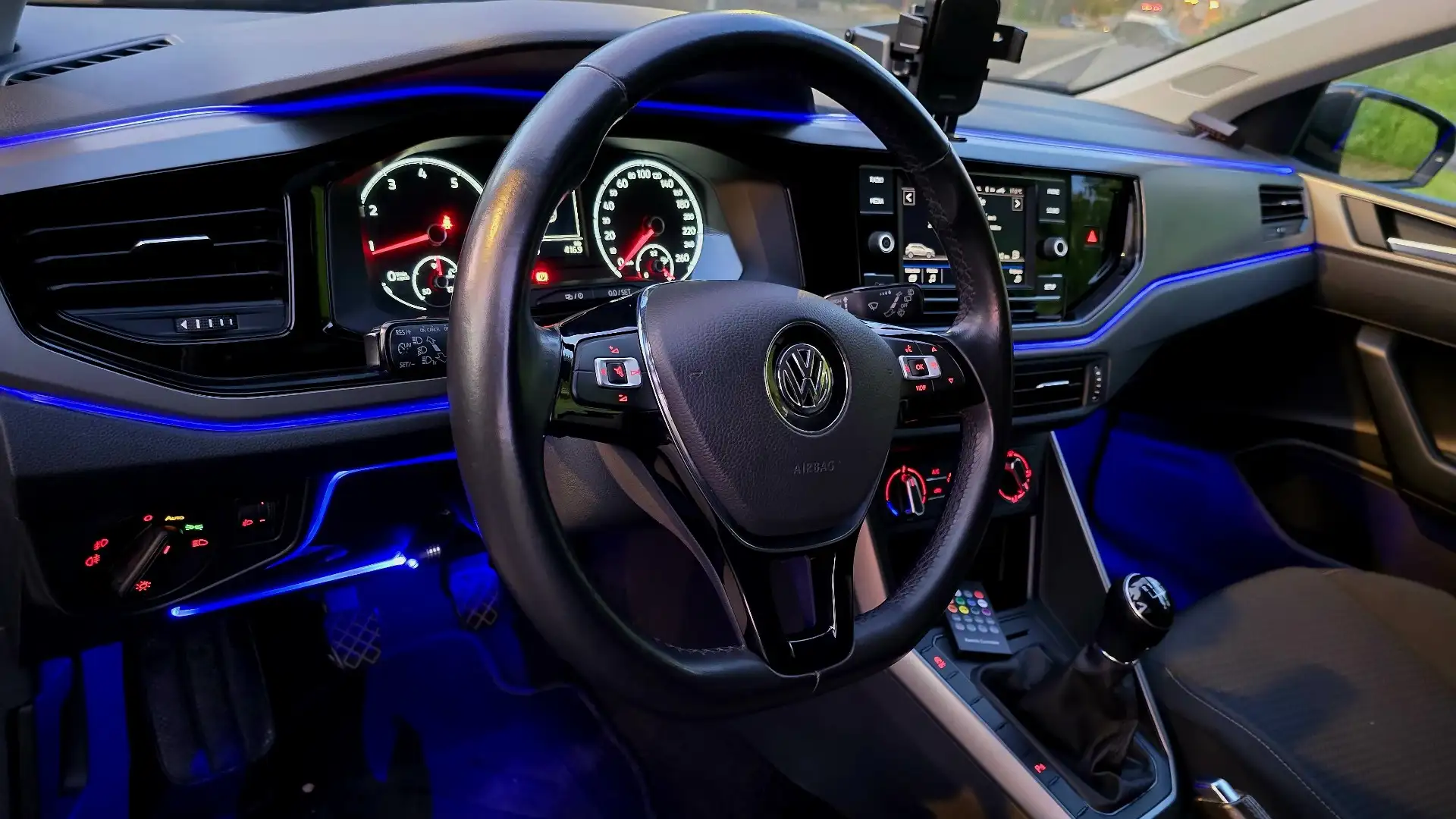 Volkswagen Polo 1.0i Trendline - 1