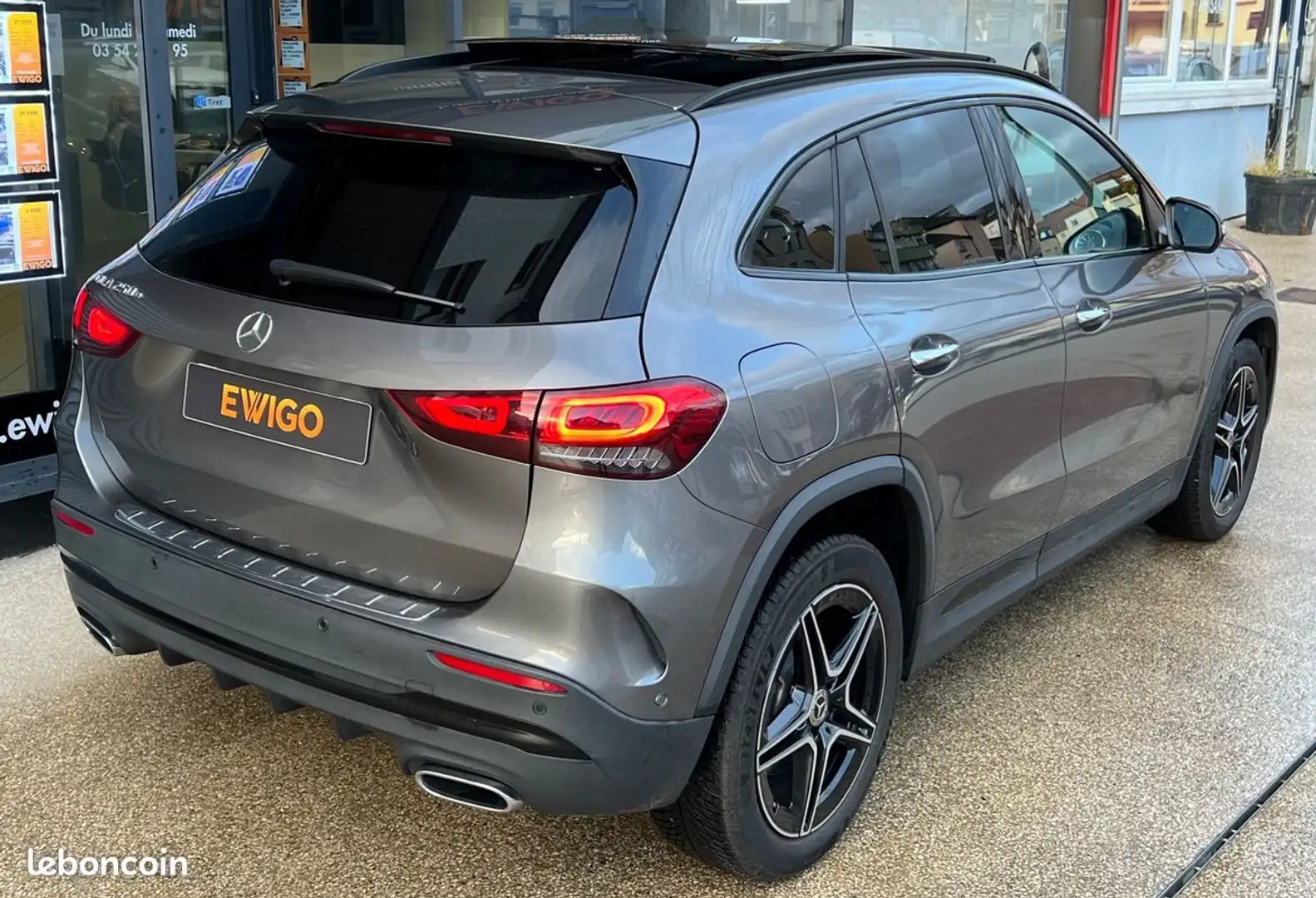 Mercedes-Benz GLA 250 Classe 250e 1.3 160ch 8g-dct amg line toit ouvrant-multibeam-led ambiance-sièges chauff-caméra Grigio - 2