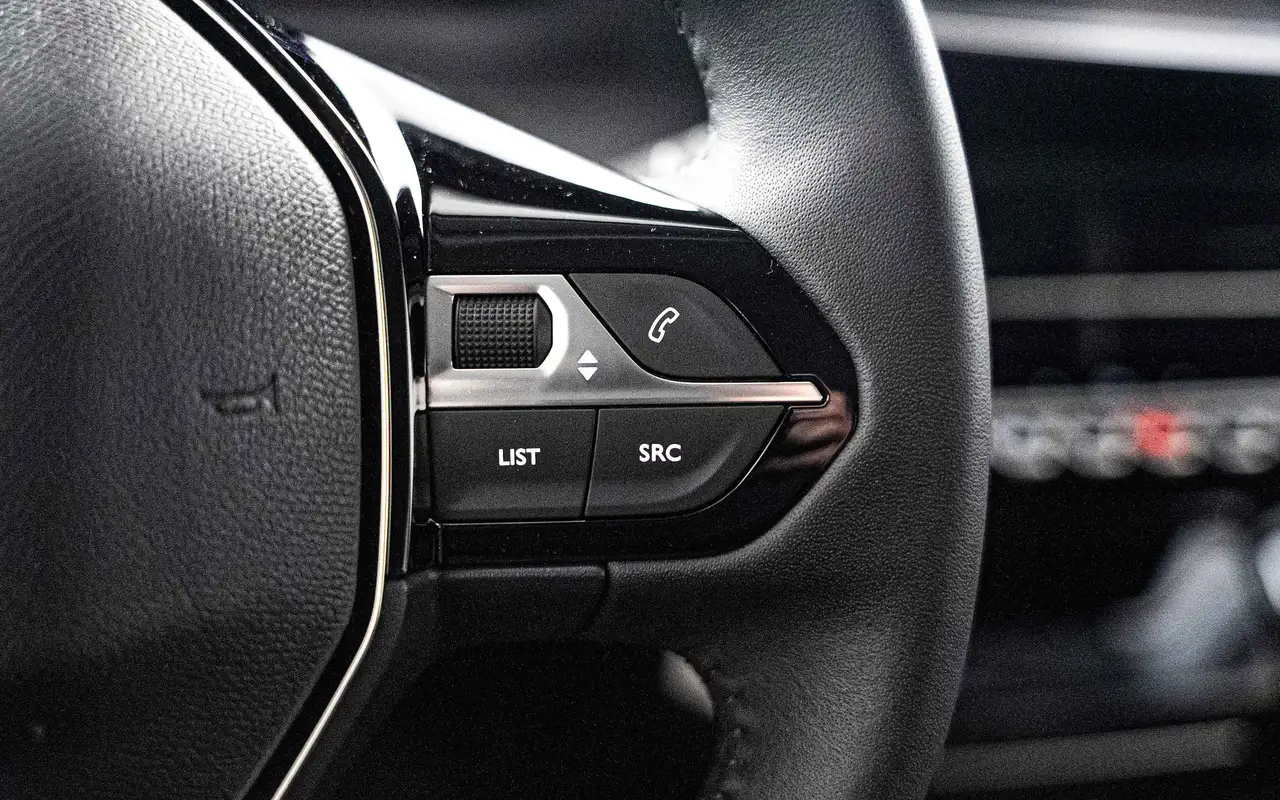 Peugeot 208 1.2 Turbo Allure 13