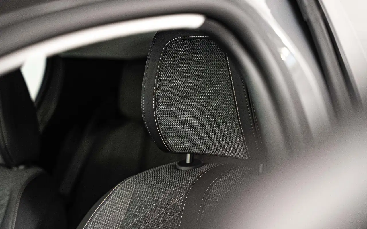 Peugeot 208 1.2 Turbo Allure 8