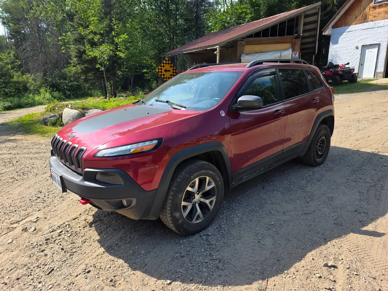 Jeep Cherokee photo Jeep Cherokee
