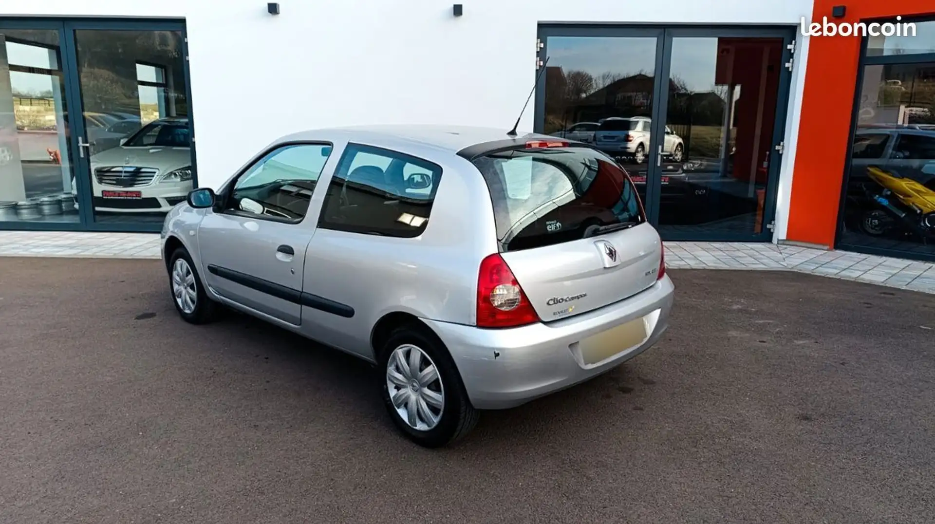 Renault Clio 2 1.2i 16V Campus Phase 75ch Gris - 2