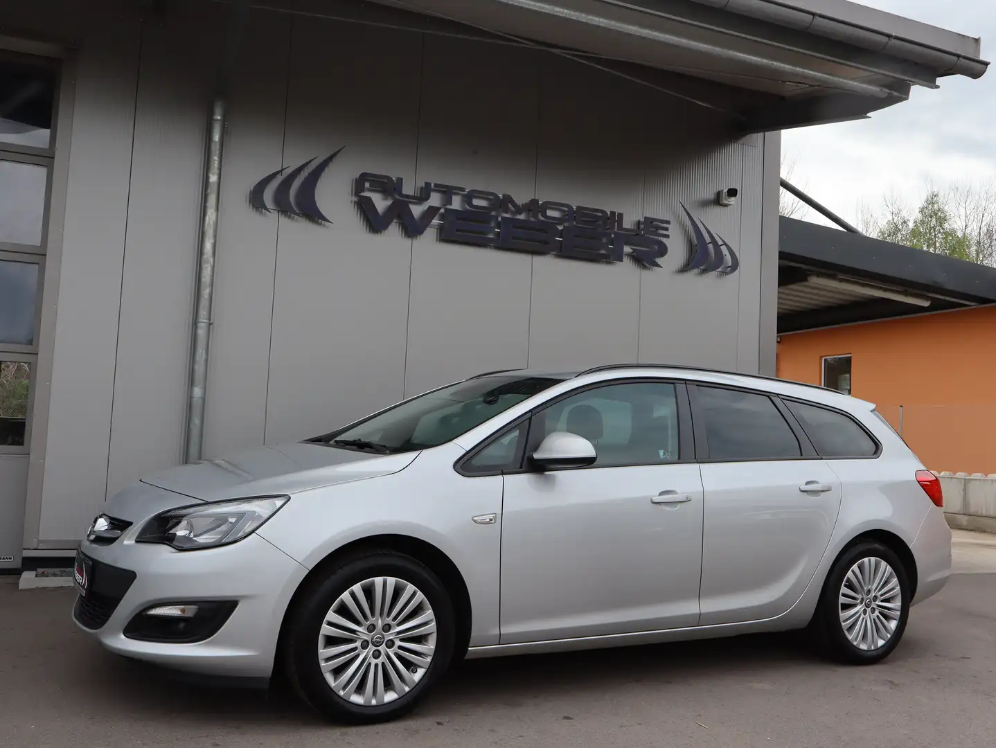 Opel Astra J 1.4 Turbo Sports Tourer EDITION *LM-FELGEN*AHK* Plateado - 1