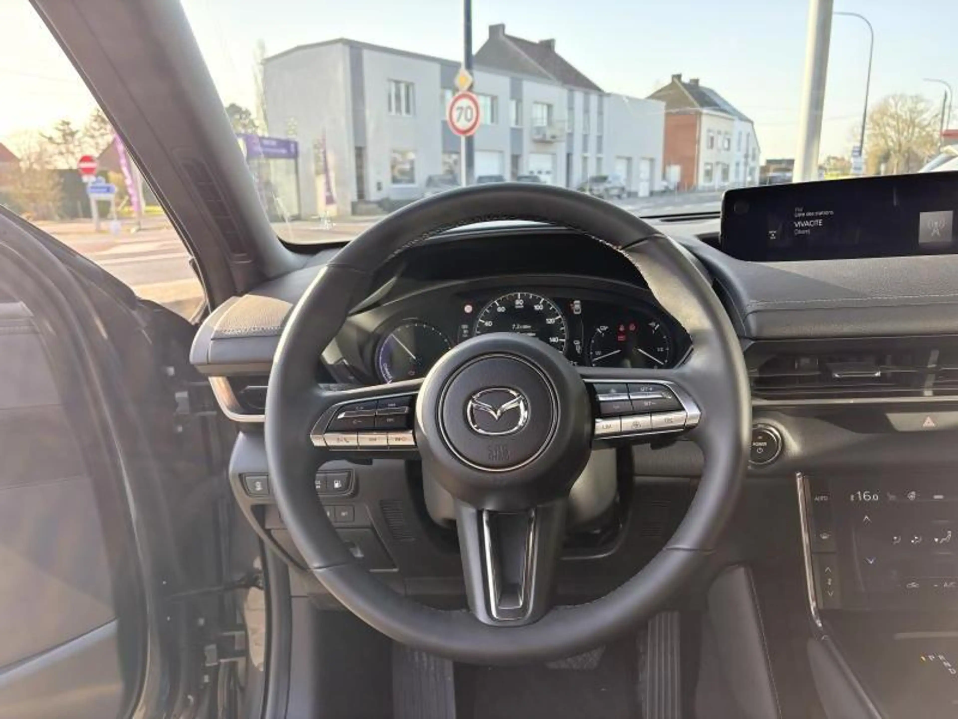 Mazda MX-30 e Skyactiv R-EV — photo 13
