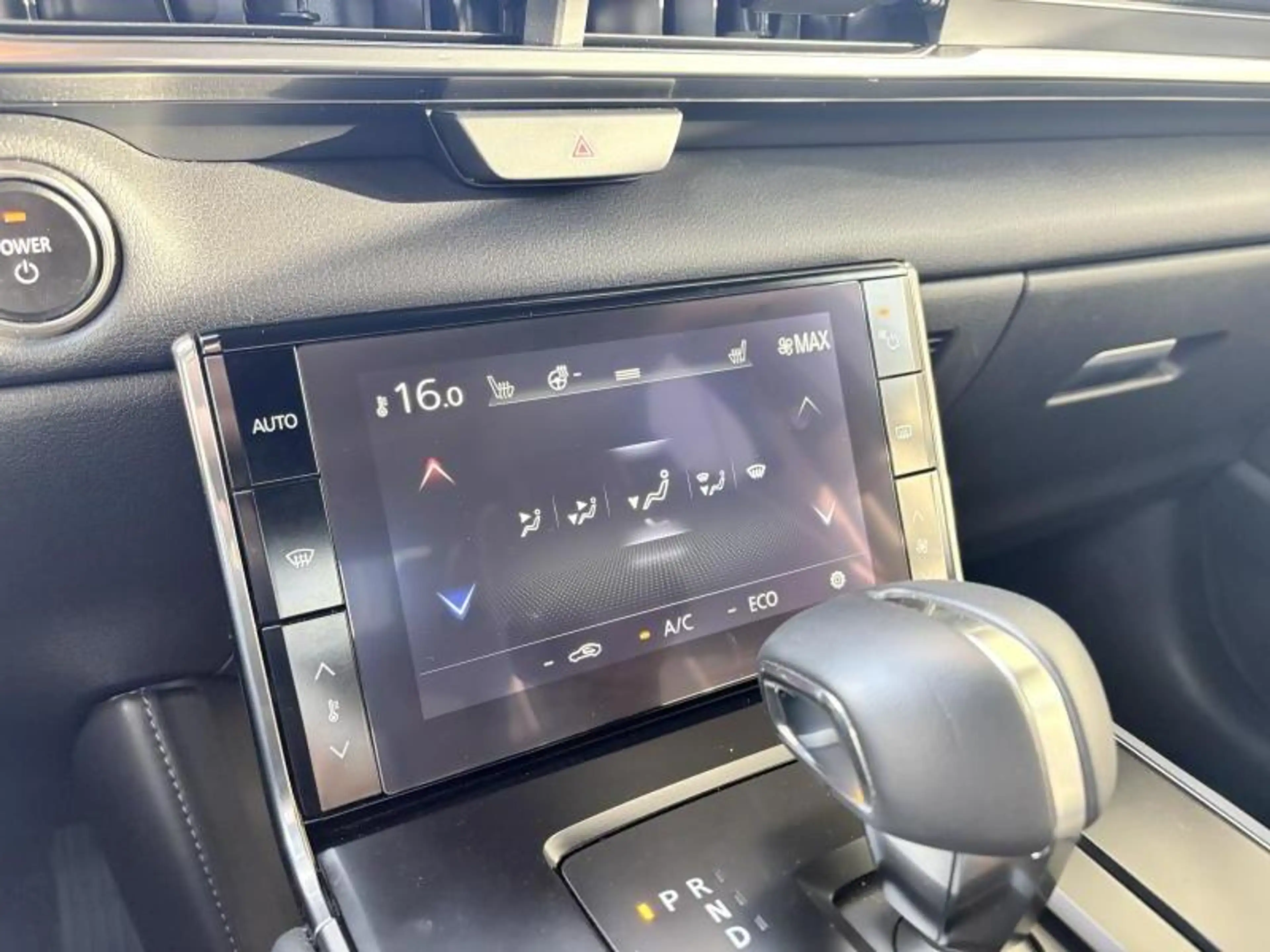 Mazda MX-30 e Skyactiv R-EV — photo 15