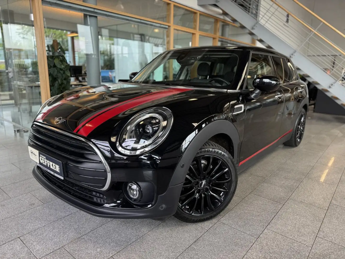 MINI One D Clubman Classic Trim, AHK, HUD, Schiebedach! Zwart - 1