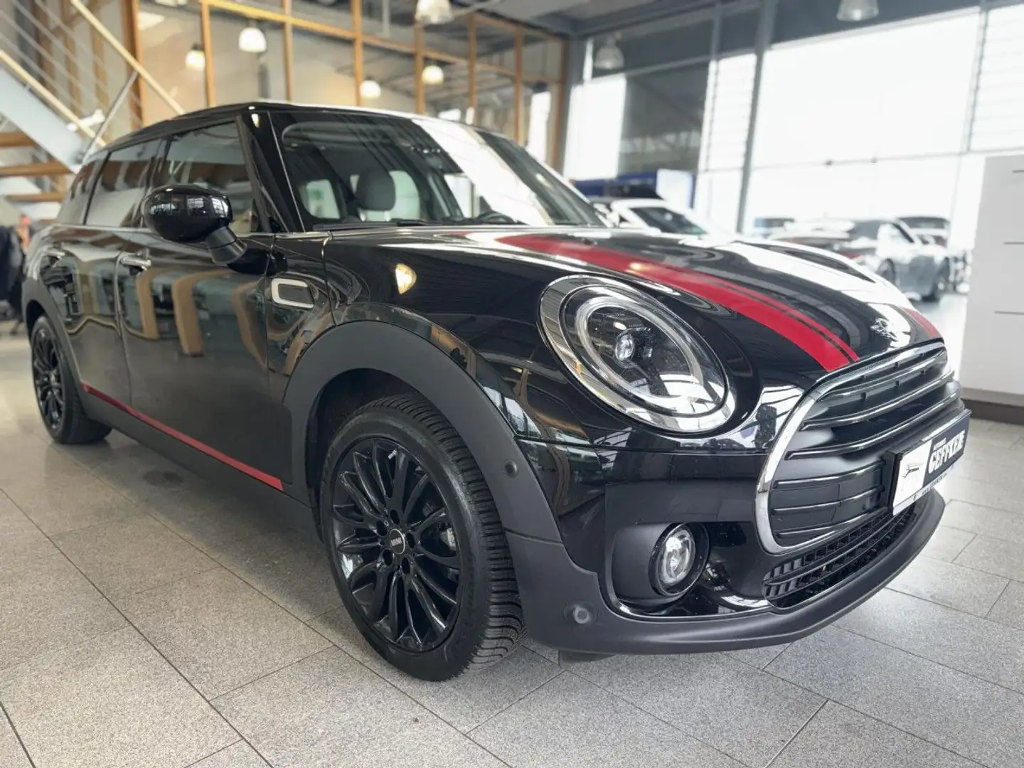 MINI One D Clubman Classic Trim, AHK, HUD, Schiebedach! Zwart - 2