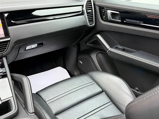 Porsche Cayenne III E-Hybrid PHEV 17,9 kWh Aut. Panorama AHK Ansicht 28