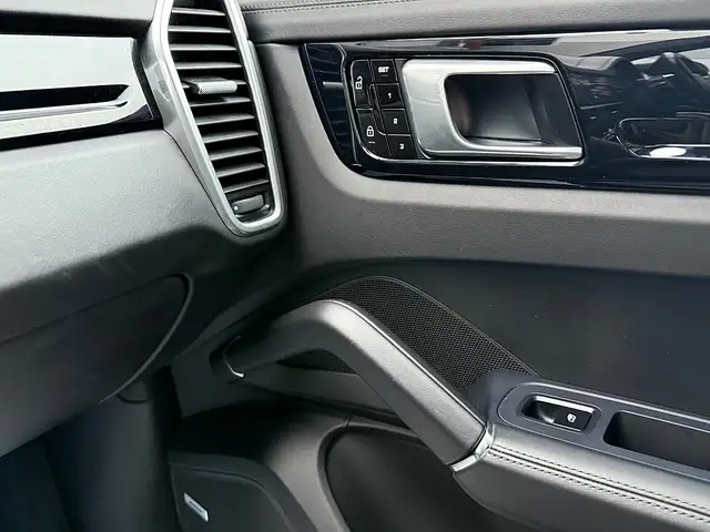 Porsche Cayenne III E-Hybrid PHEV 17,9 kWh Aut. Panorama AHK Ansicht 39
