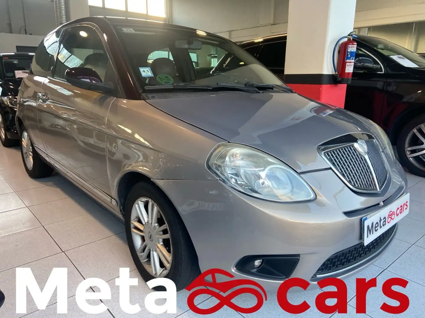 Lancia Ypsilon 1.4 16v Platino Grau - 1