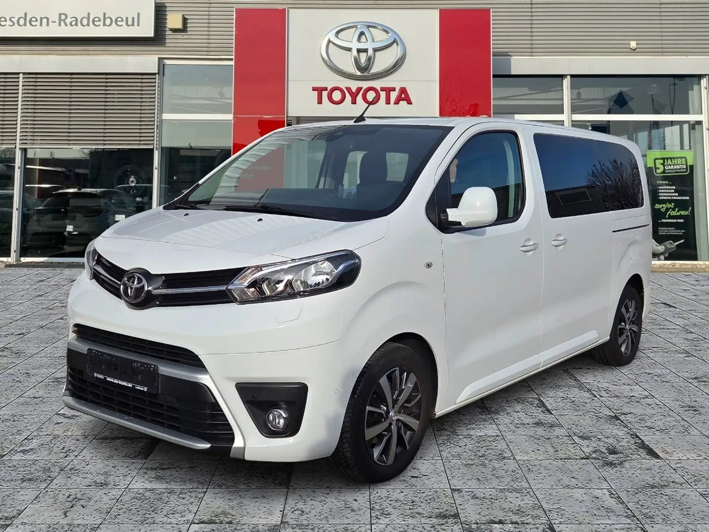 Toyota Proace Verso 2.0 D-4D L1 Family Comfort Aut. Navi Weiß - 2