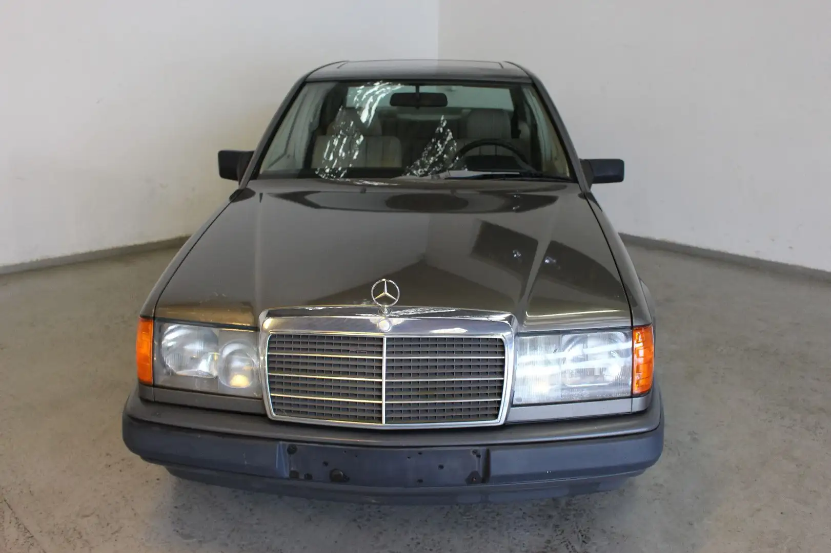 Mercedes-Benz 230 E  / 124 Lim. Ideales Restaurationsobjekt Gri - 2