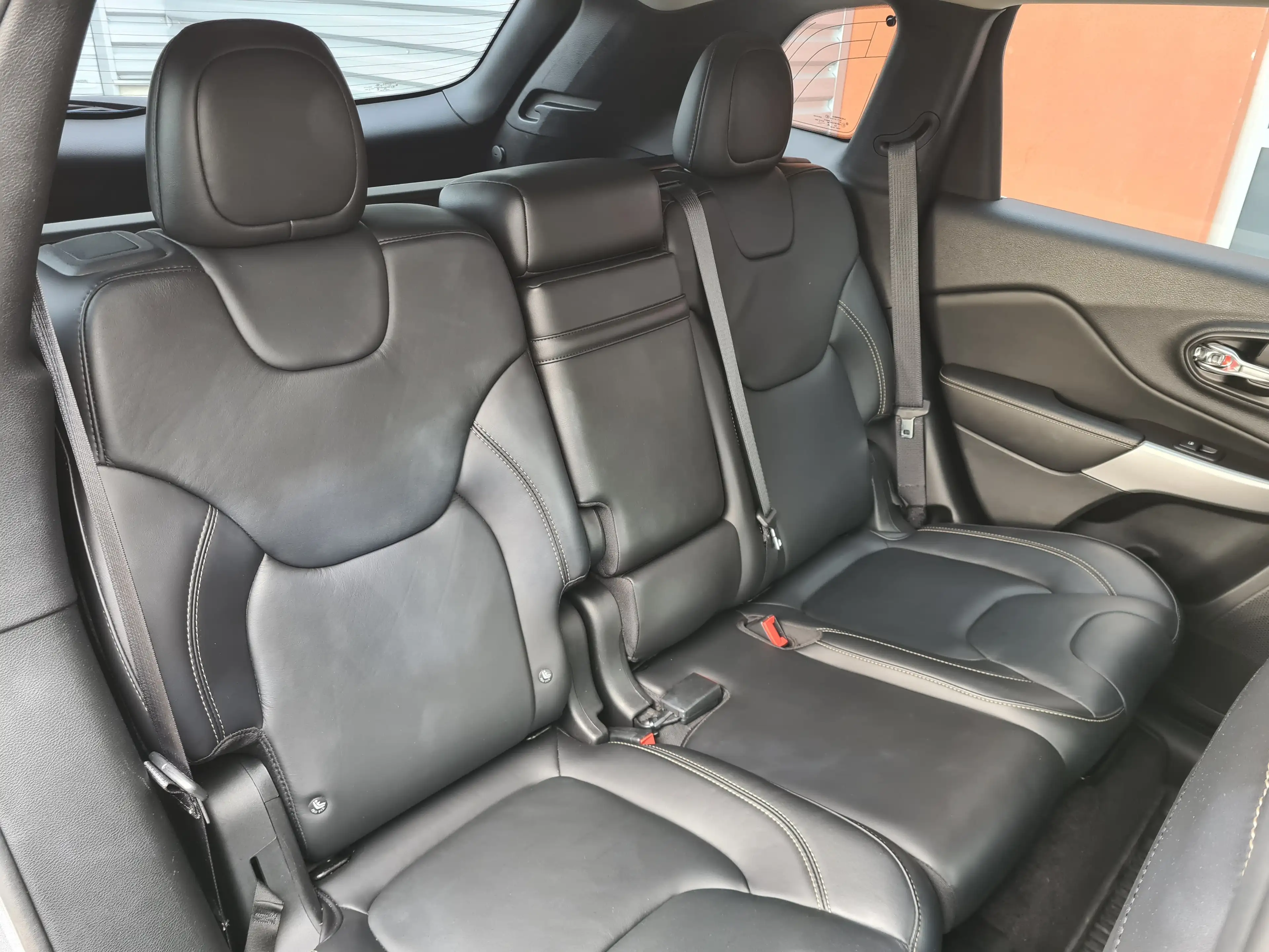 Jeep Cherokee Cherokee 2.0 MJD 2WD Longitude Plus — photo 12