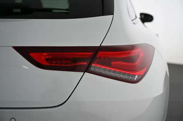 Mercedes-Benz Cla view 14