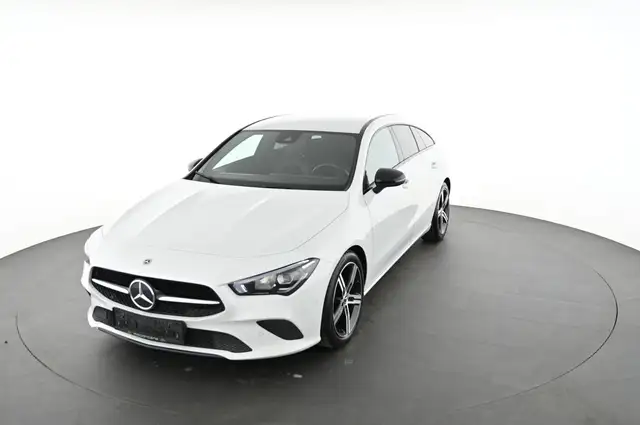 Mercedes-Benz Cla view 11