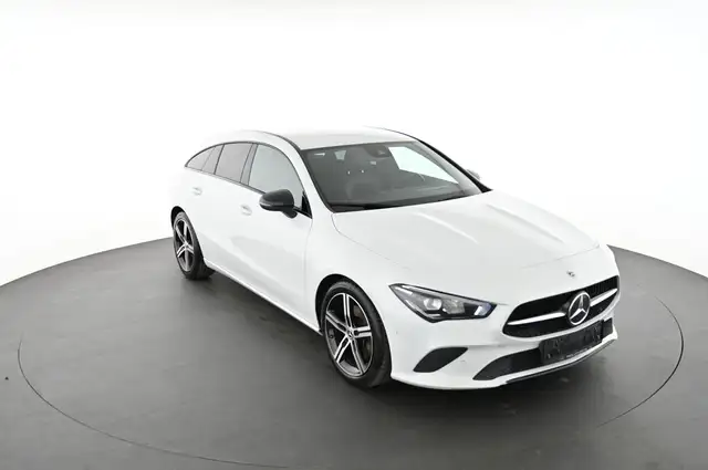 Mercedes-Benz Cla view 10