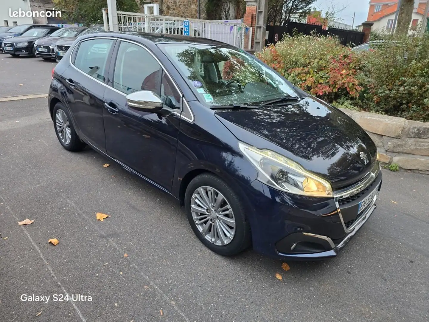 Peugeot 208 1.2l Ess 110 Boite Auto 74 000km - 2