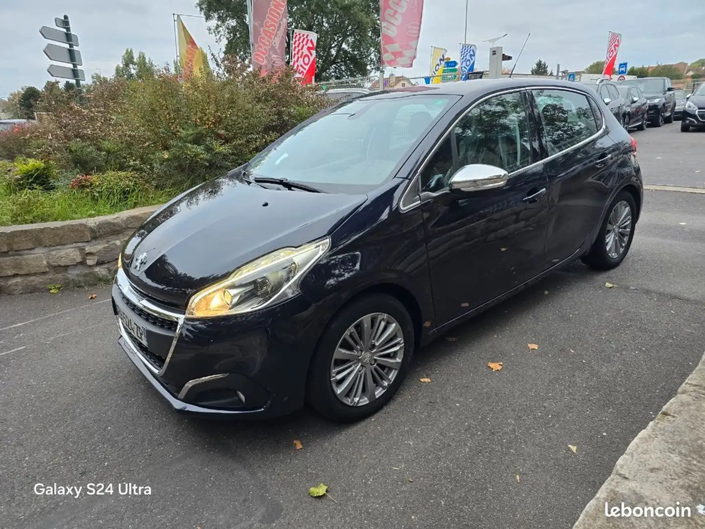 Peugeot 208 1.2l Ess 110 Boite Auto 74 000km - 1