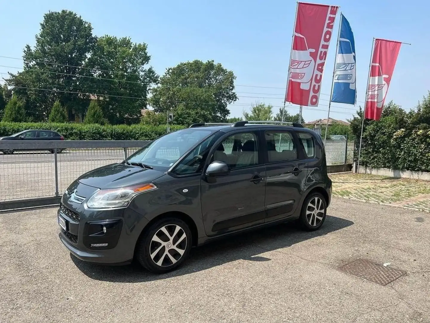 Citroen C3 C3 Picasso Picasso 1.4 vti Seduction Gpl FL Grijs - 1