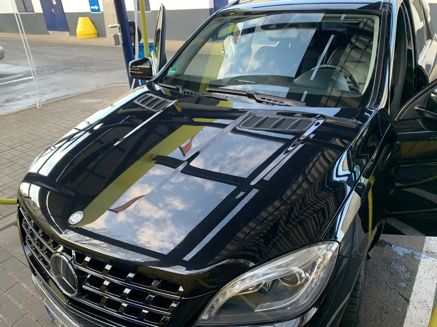 Mercedes-Benz ML 350 ML 350 BlueTEC 4MATIC 7G-TRONIC Schwarz - 1