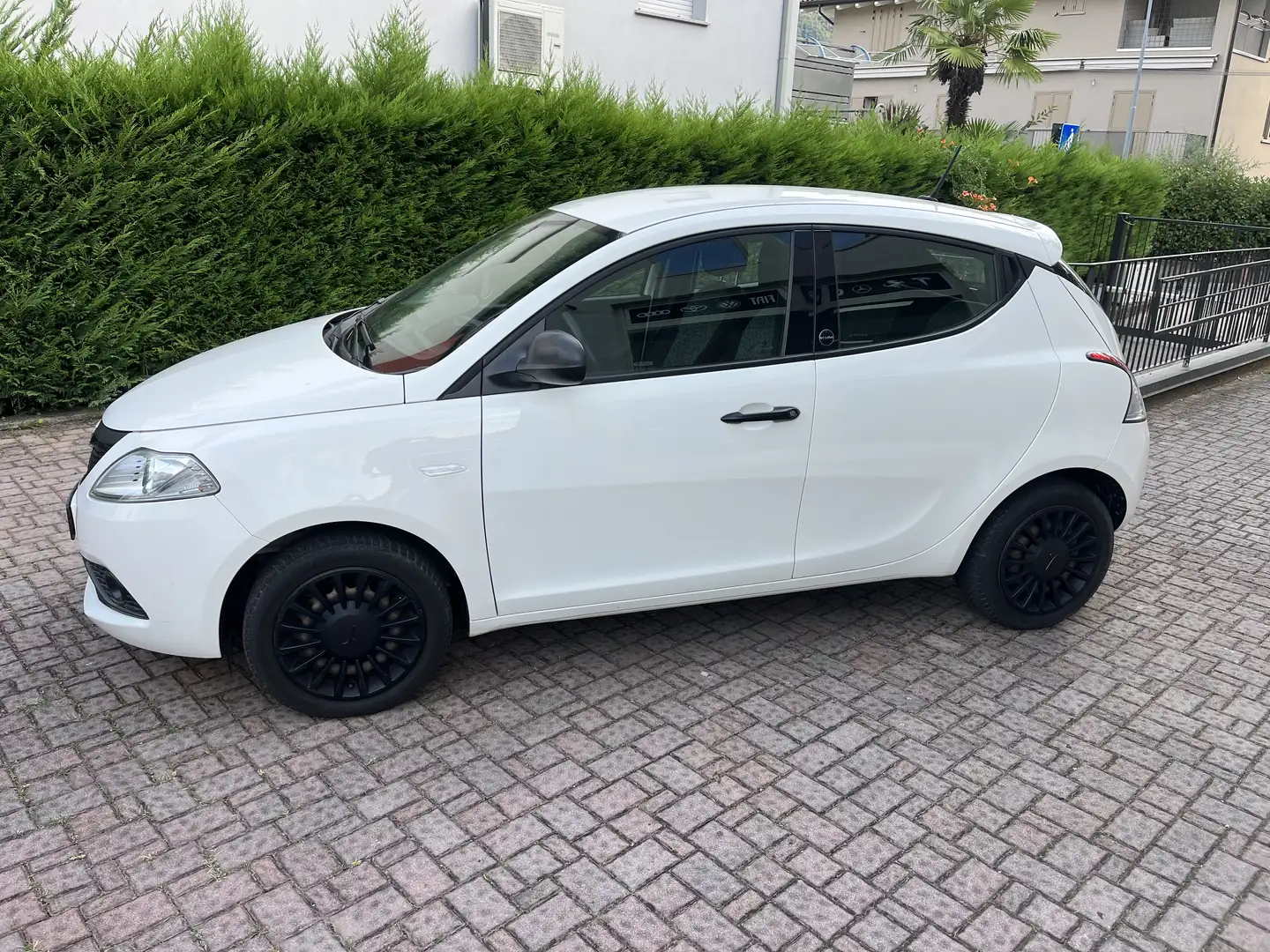 Lancia Ypsilon Ypsilon III 2021 1.0 firefly hybrid Gold s Blanc - 1