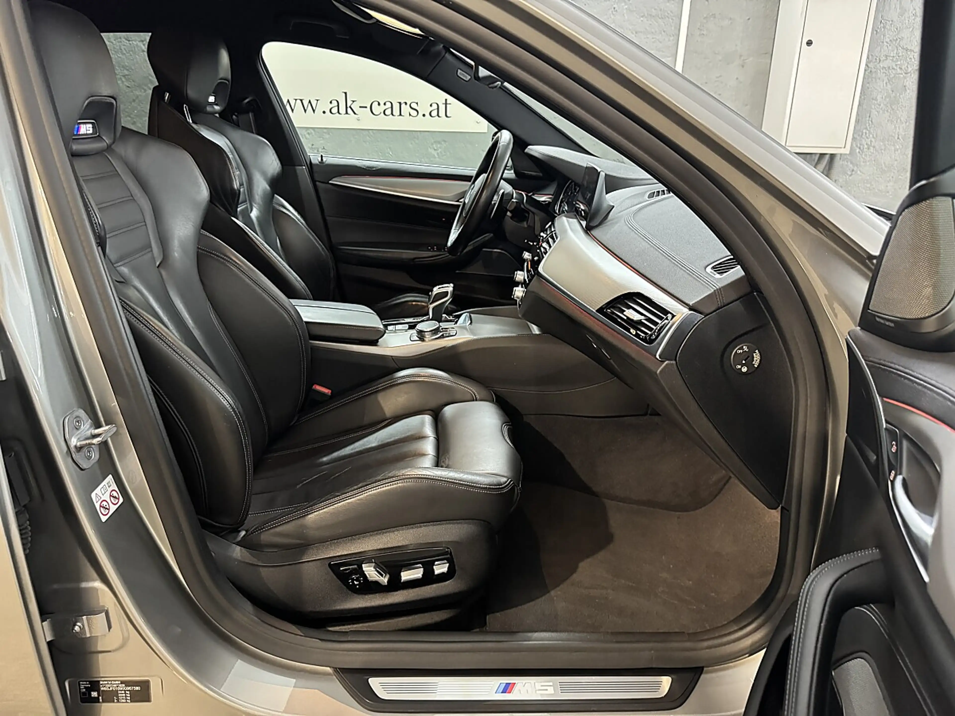 BMW M5 Aut. — photo 12