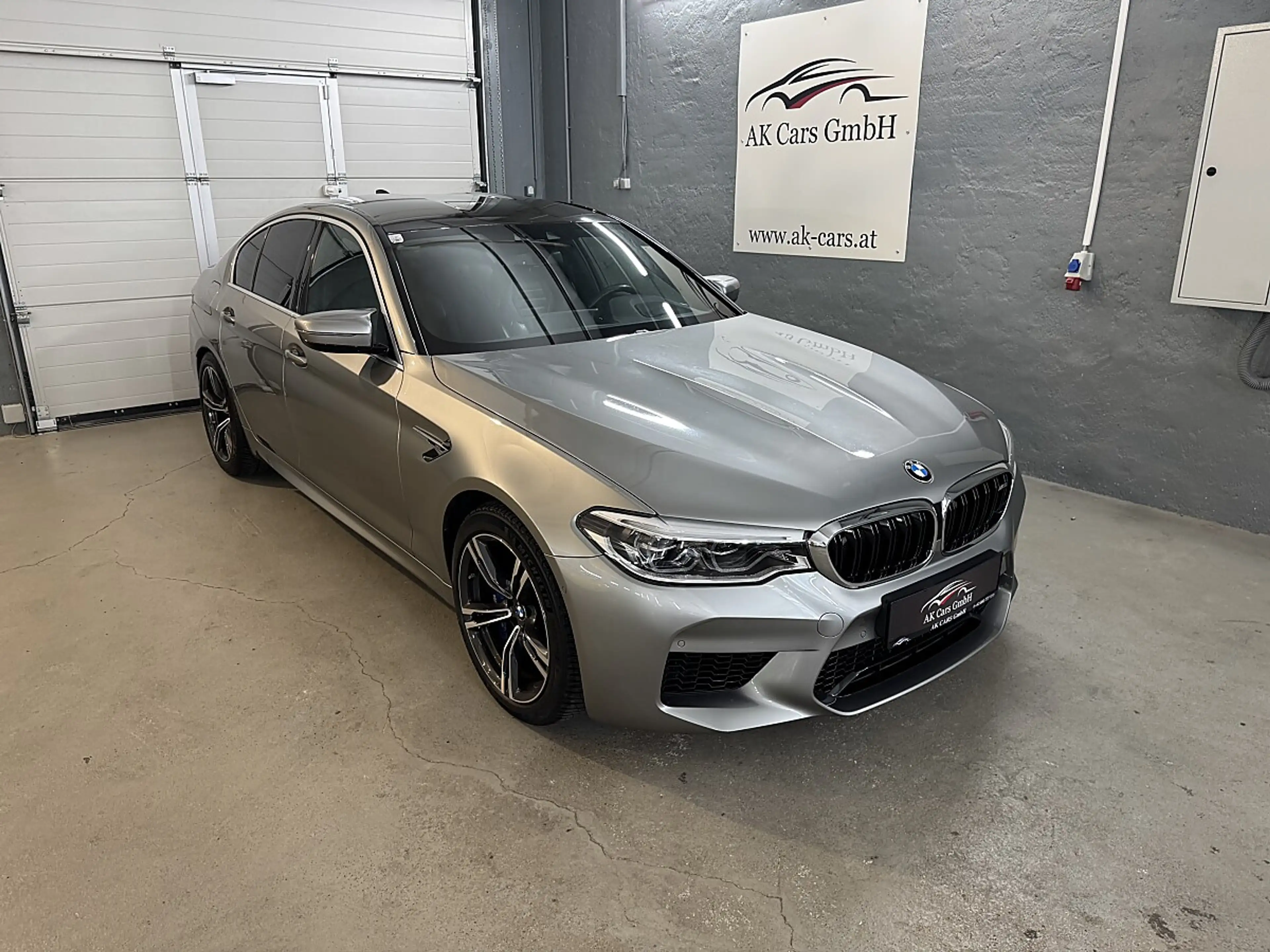 BMW M5 Aut. — photo 2