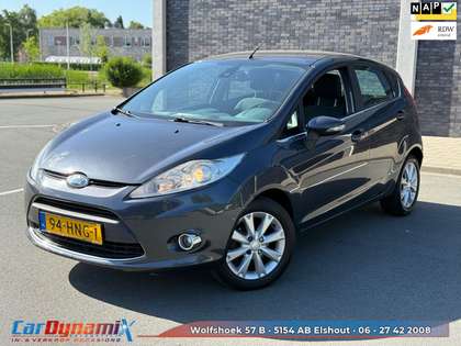 Ford Fiesta 1.25 Ghia // AIRCO // LMV // DISTR. VV. // RIJD SC