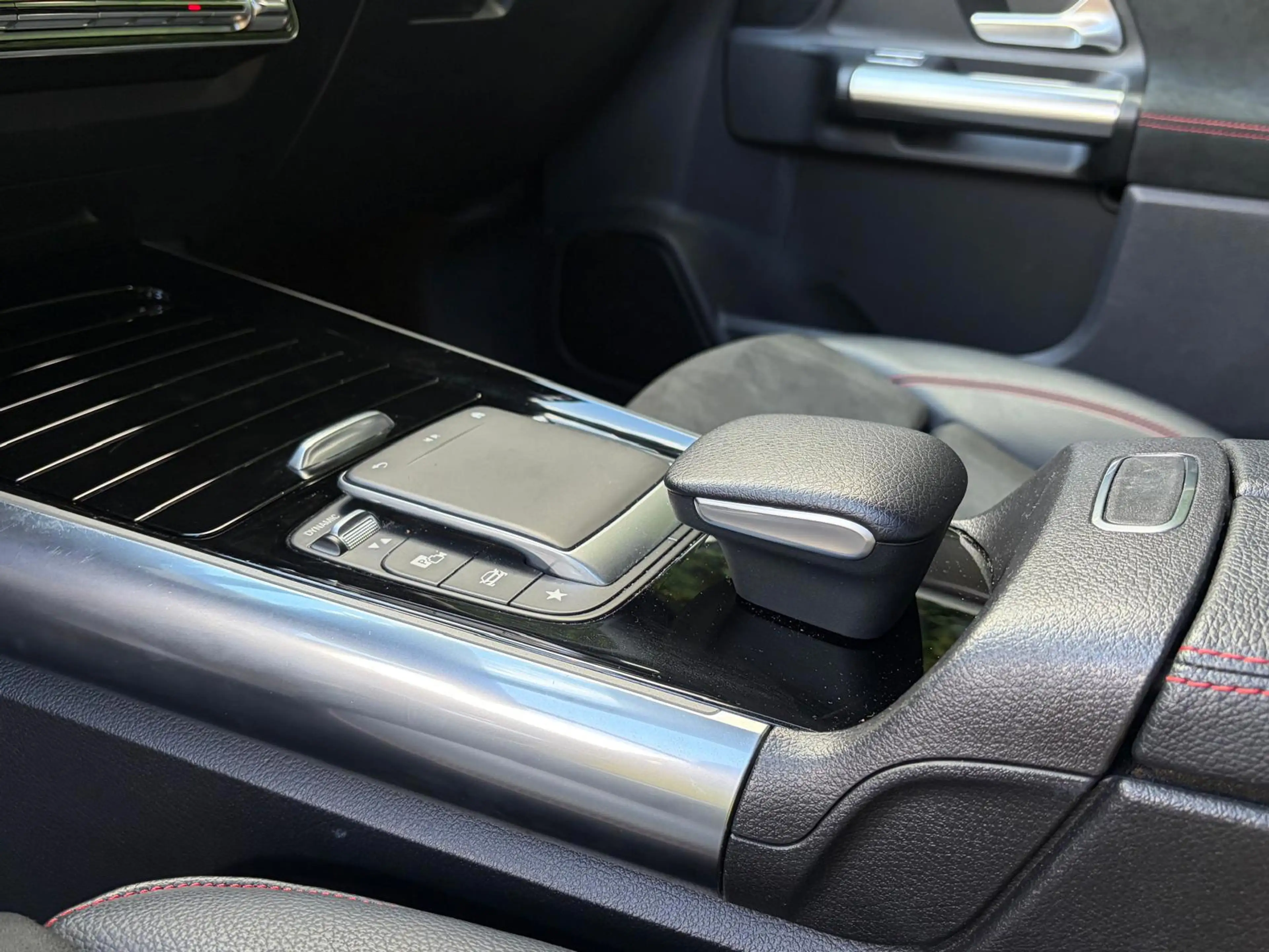 Mercedes-Benz GLA 250 250e AMG Line Sfeerlicht Camera !!NIEUWBINNEN!! — photo 9
