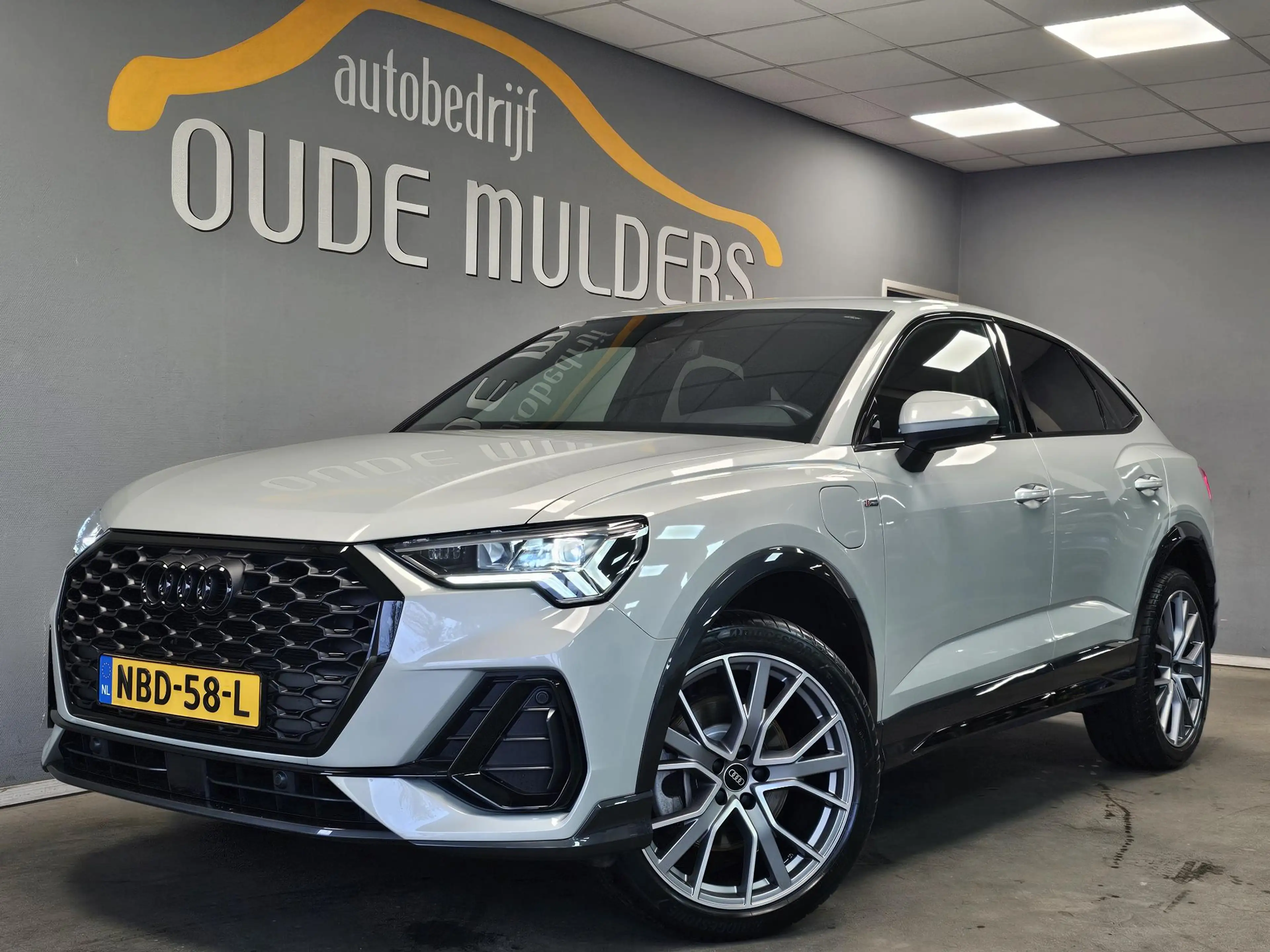 Audi Q3 Sportback 45 TFSI e 3X S-Line | Sonos | Black Opti