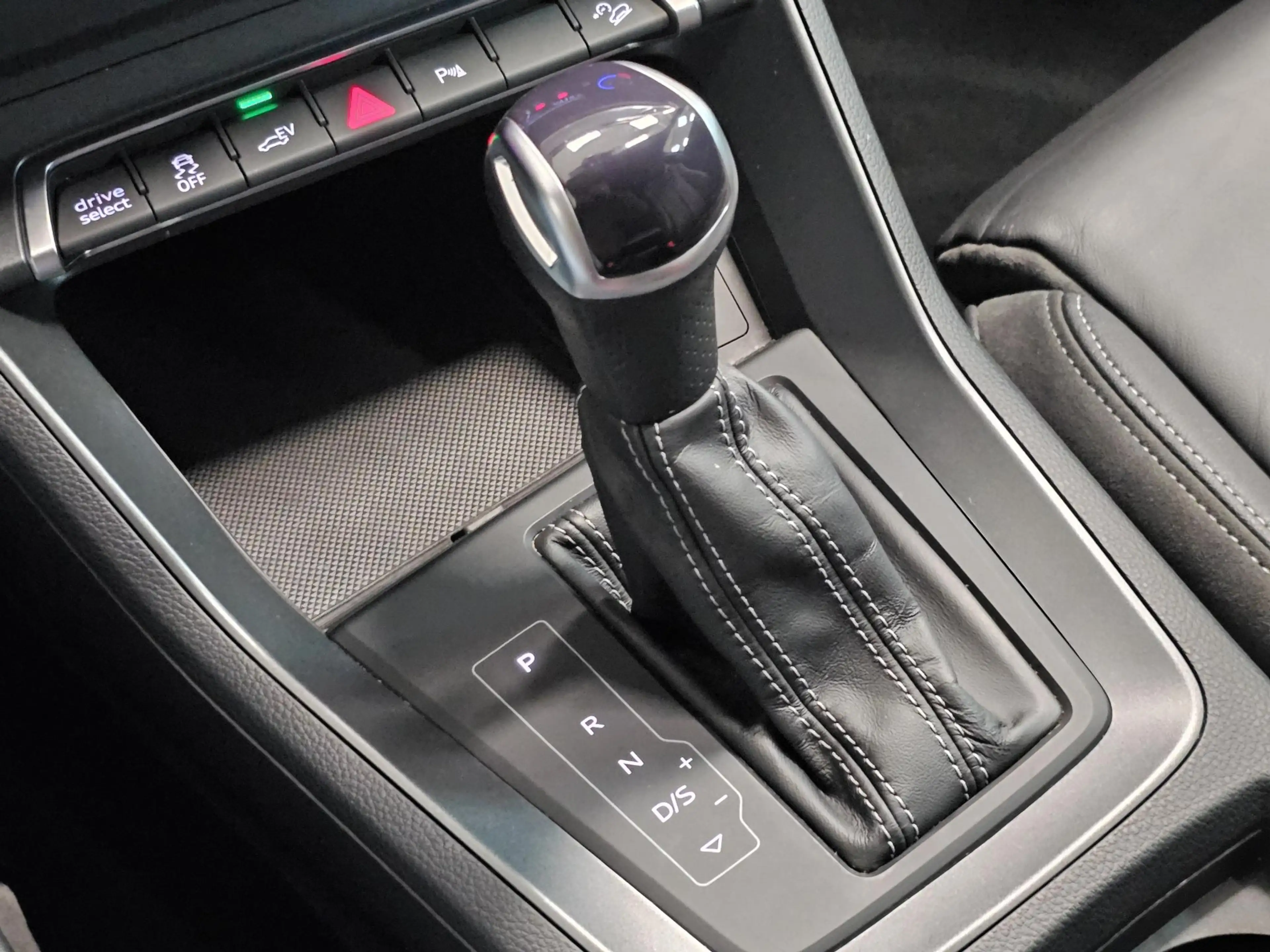 Audi Q3 Sportback 45 TFSI e 3X S-Line | Sonos | Black Opti — photo 24
