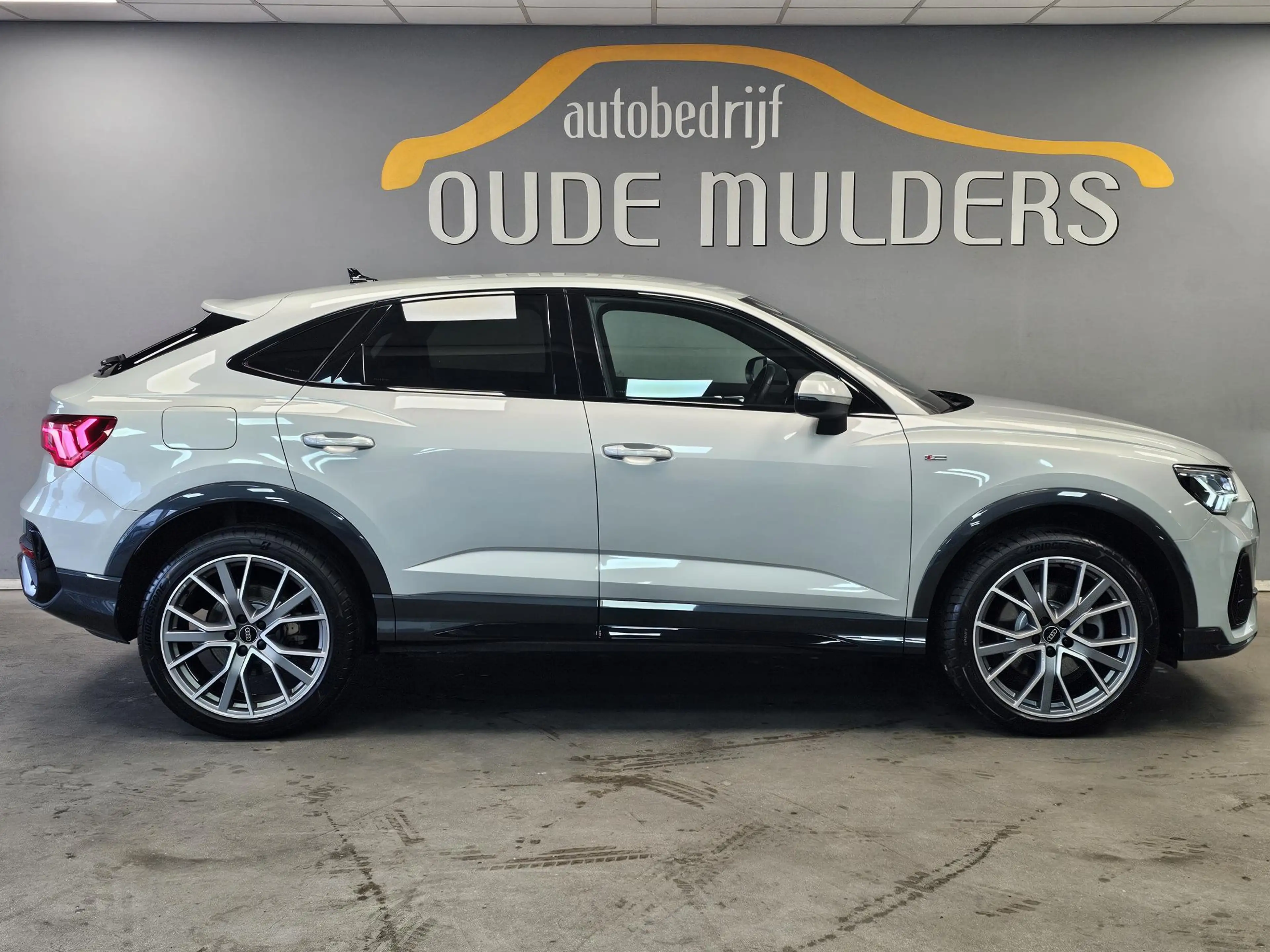 Audi Q3 Sportback 45 TFSI e 3X S-Line | Sonos | Black Opti — photo 5
