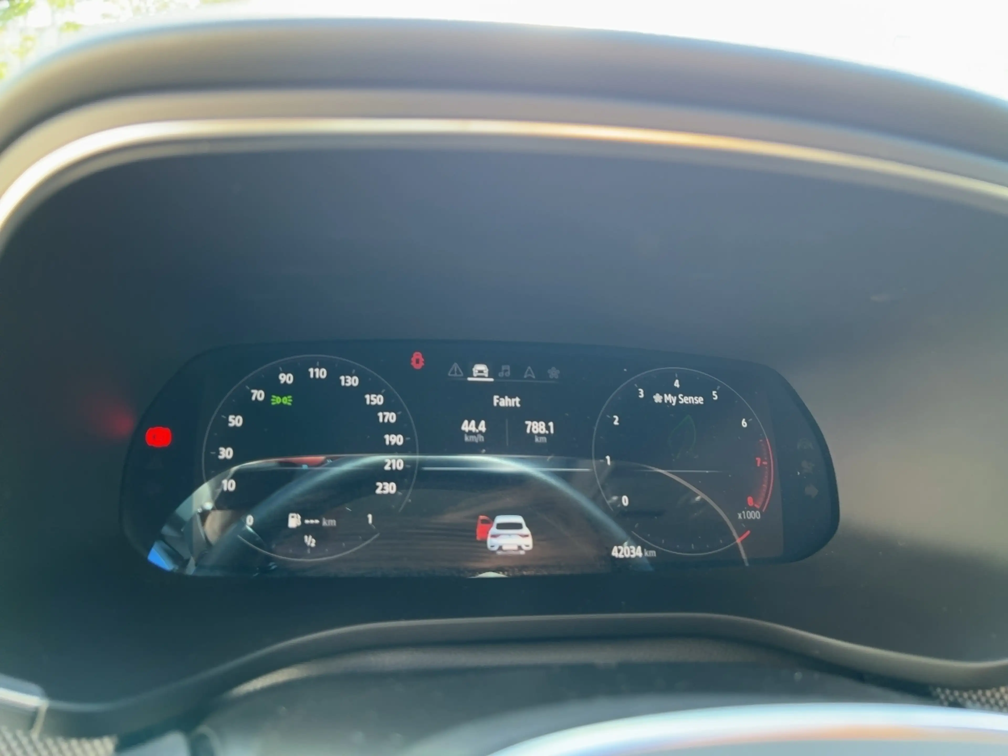 Renault Arkana TECHNO TCe 140 EDC Apple CarPlay PDC KLIMA — photo 15