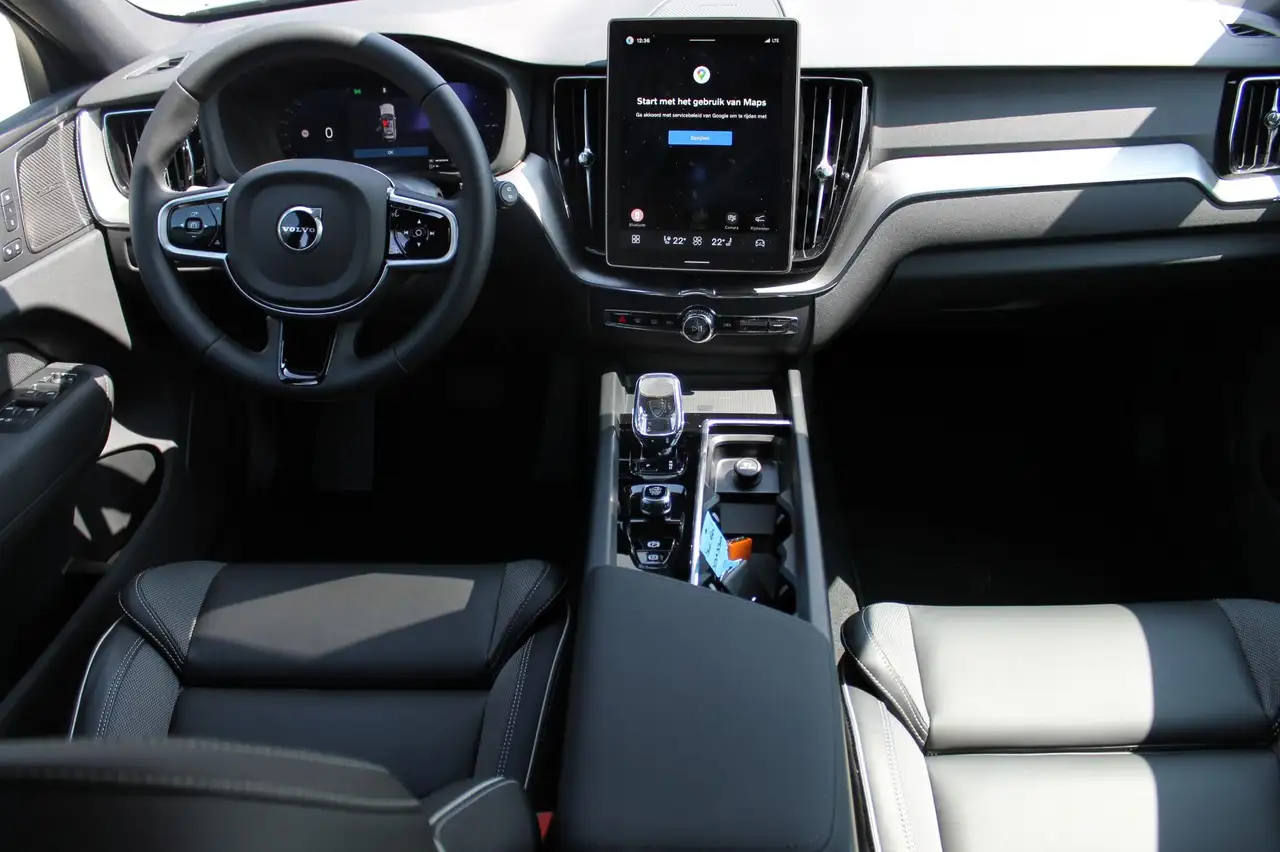 Volvo XC60 2026 — фото 13