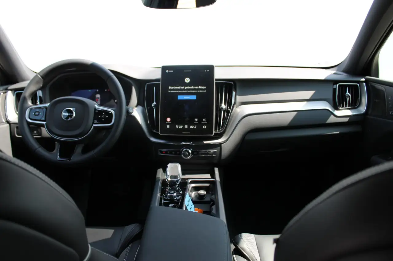Volvo XC60 2026 — фото 12