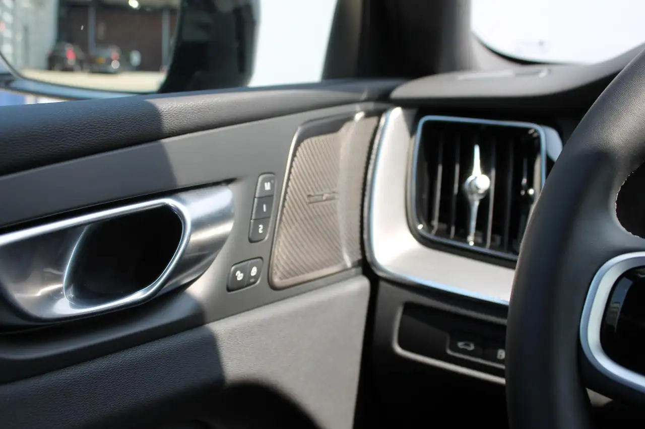 Volvo XC60 2026 — фото 18