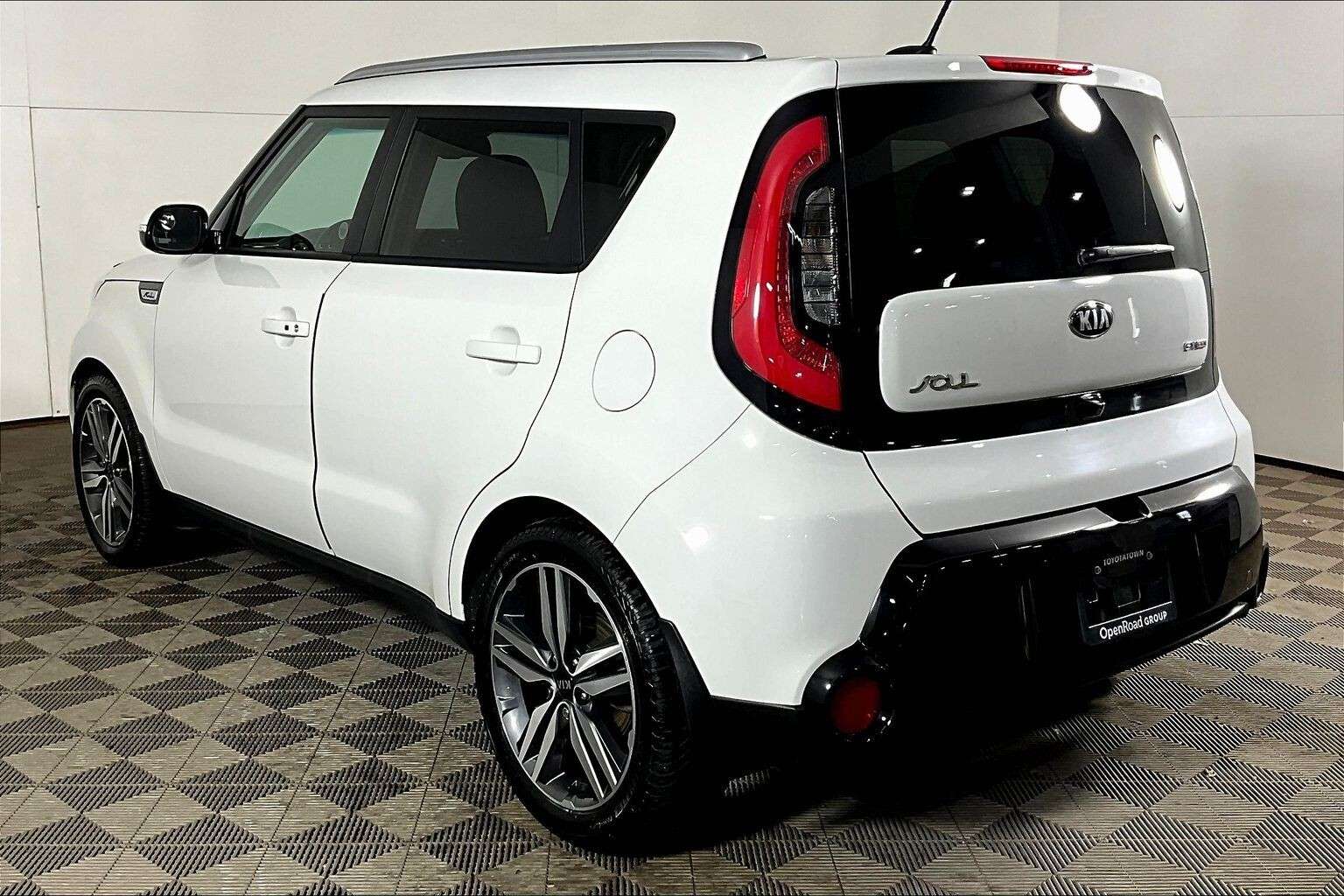 used 2016 Kia Soul car, priced at $8,998