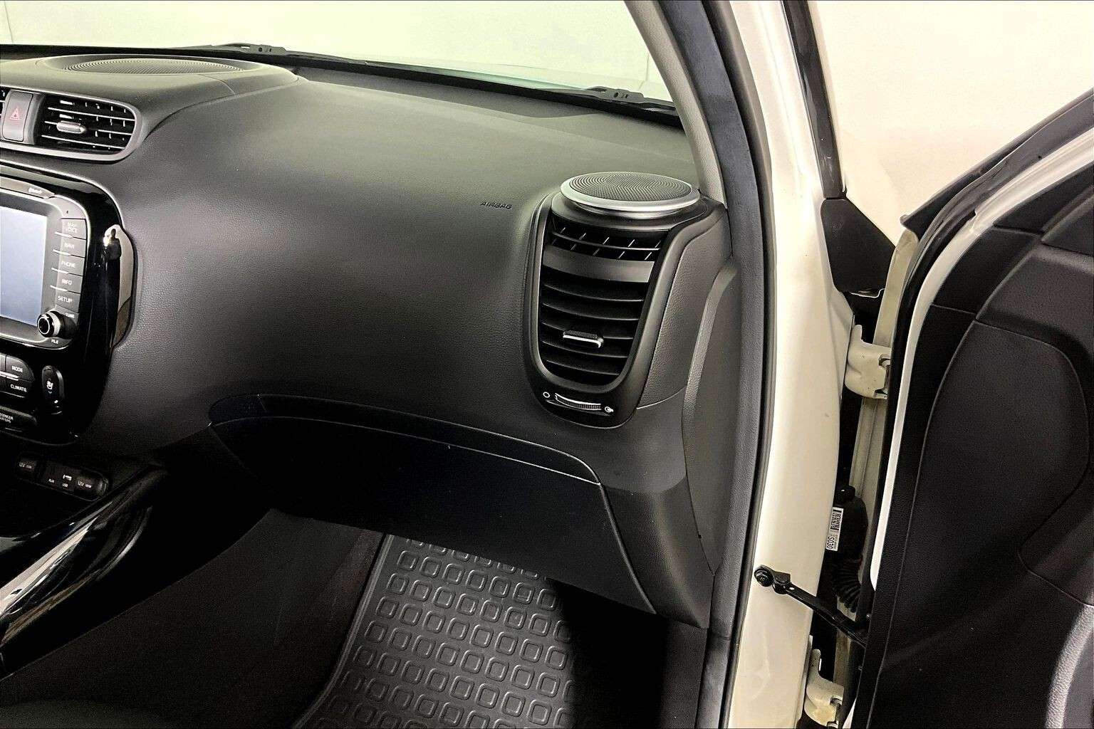 used 2016 Kia Soul car, priced at $8,998