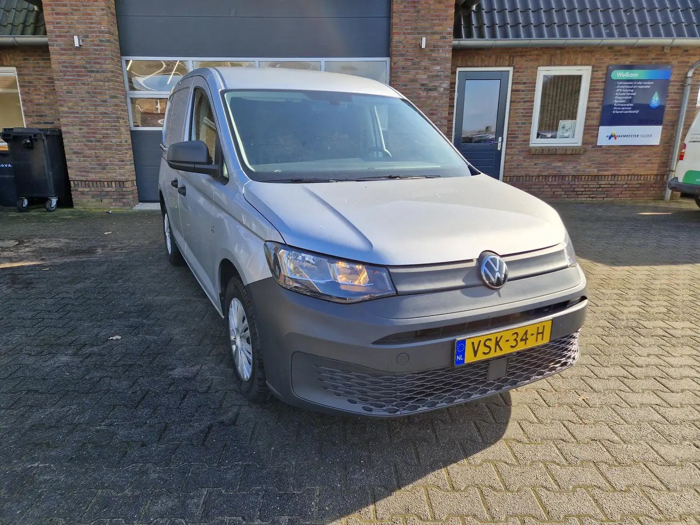 Volkswagen Caddy Cargo 2.0 TDI Comfort Navigatie Zilver - 1