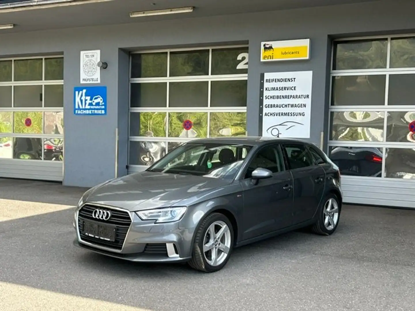 Audi A3 TDI Sport S-line Sportback Grau - 1