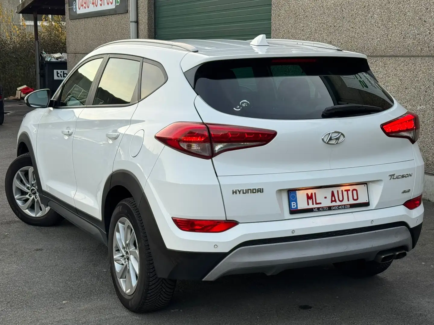 Hyundai TUCSON 2.0 CRDi 4WD Airco Gps Caméra Euro 6 Etat Neuf - 2
