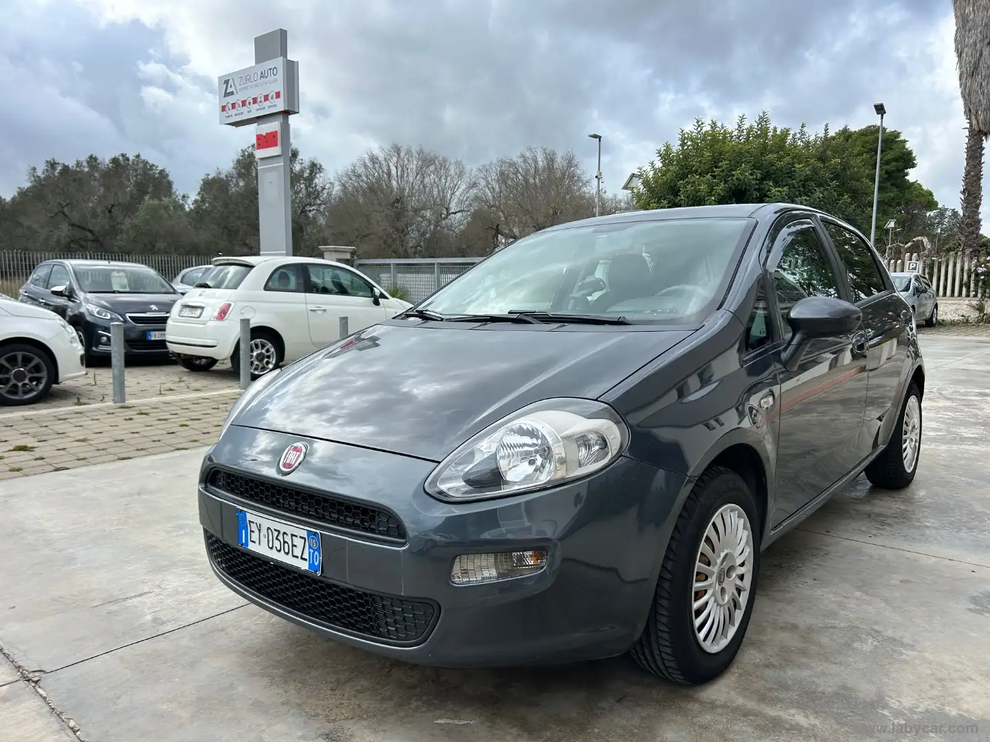Fiat Punto 1.4 8V 5p. Easypower Lounge Gris - 1