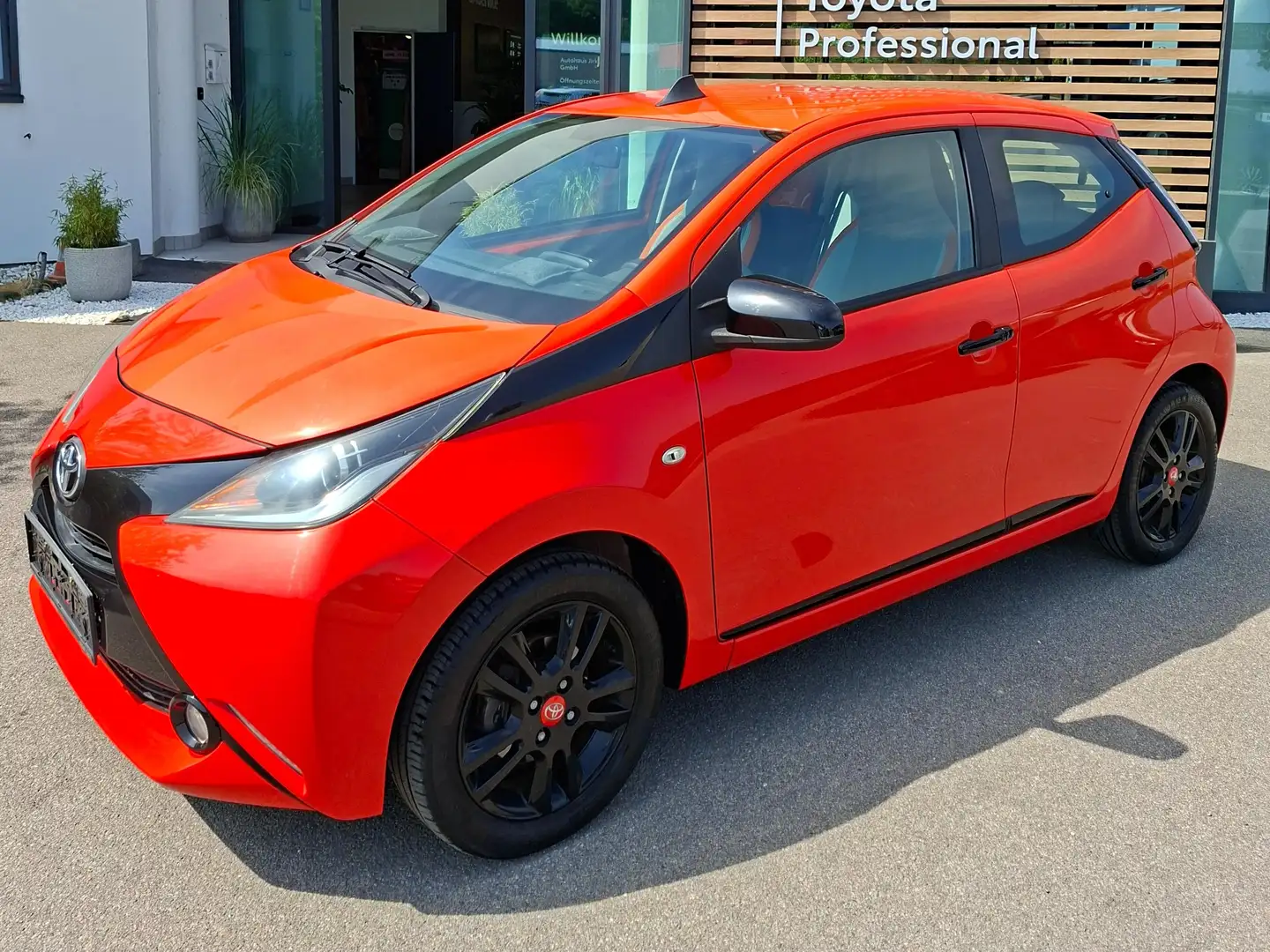 Toyota Aygo 1,0 VVT-i x-cite Orange - 1