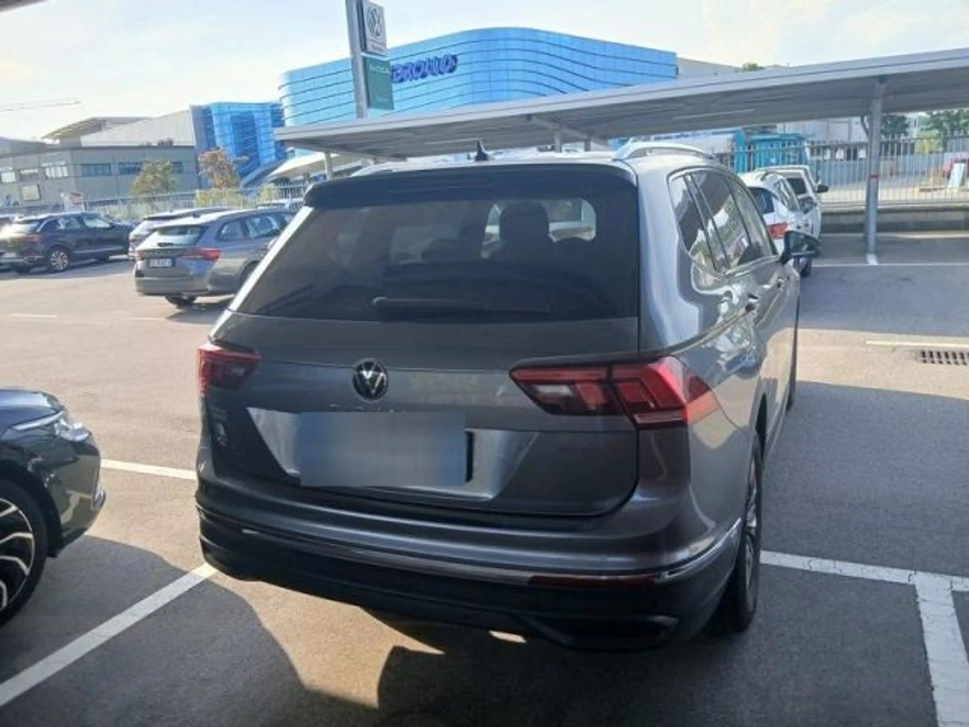 Volkswagen Tiguan Allspace 2.0 TDI Life DSG 7-Sitzer/Kamera Life — photo 5