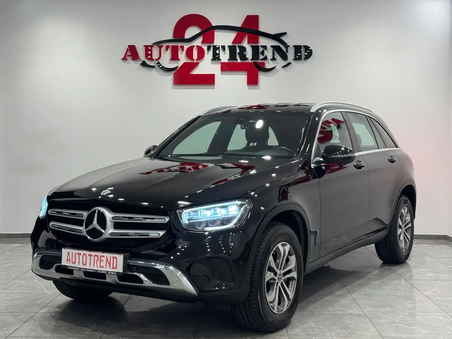 Mercedes-Benz GLC 300 d 4Matic Off-Road-Styling-Paket KAM+AHK Schwarz - 1